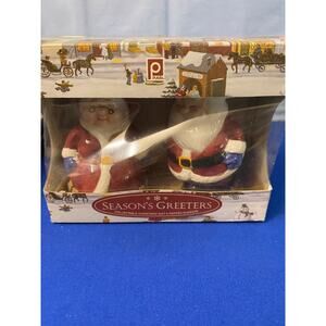Publix Collectable Santa & Mrs Claus Salt & Pepper Shakers NIB